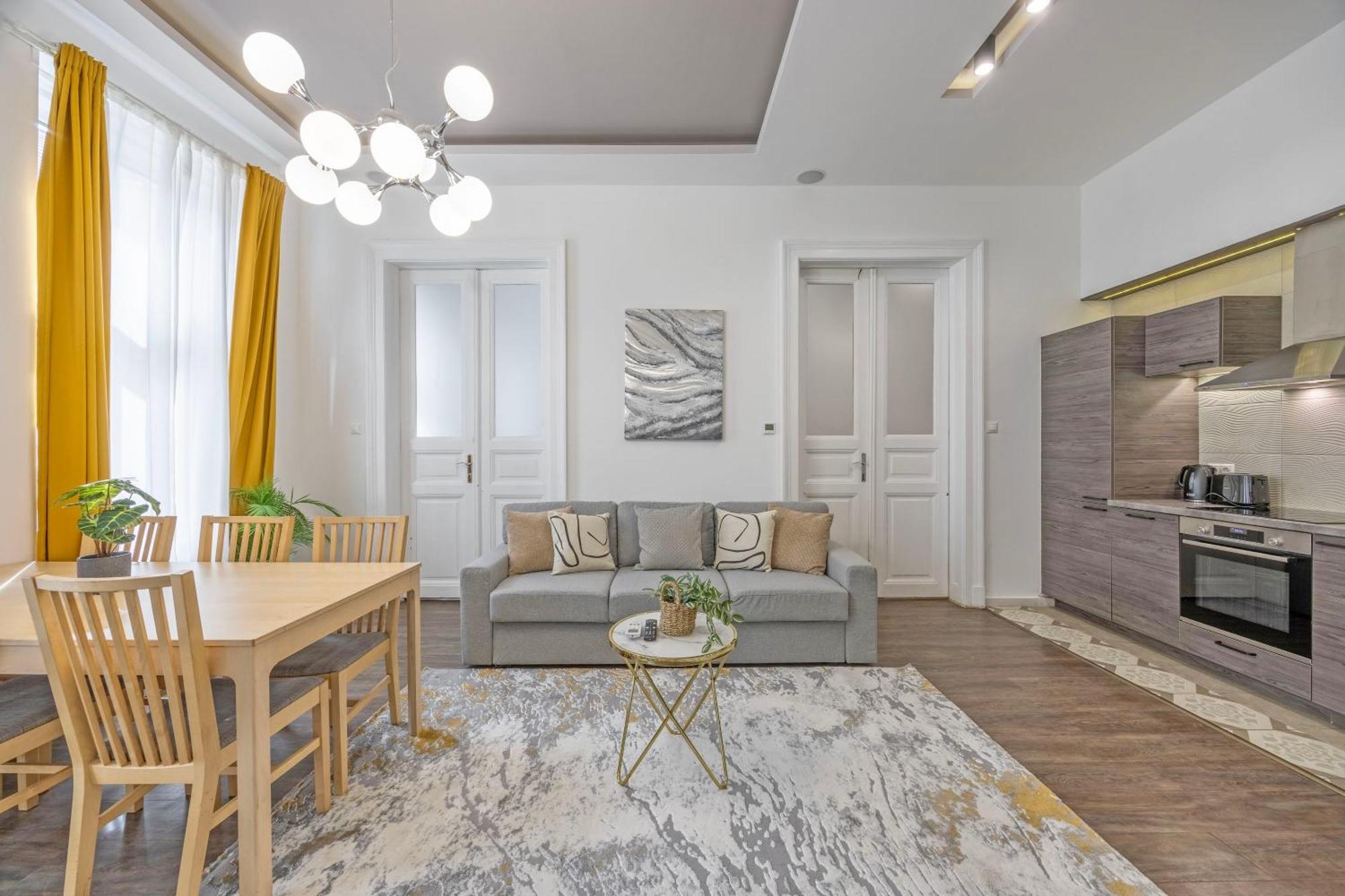 Apartment Exclusive & Grand Next To The Fashion St' *