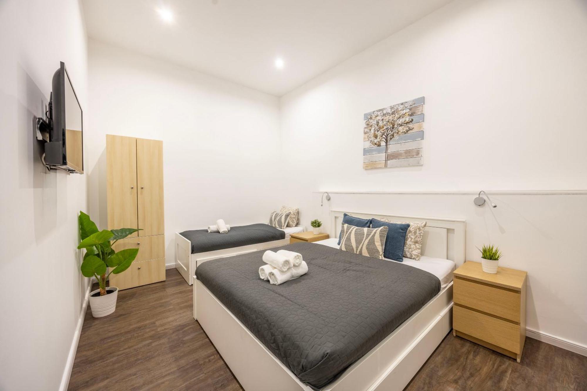 Exclusive & Grand Next To The Fashion St' Apartment Budapest